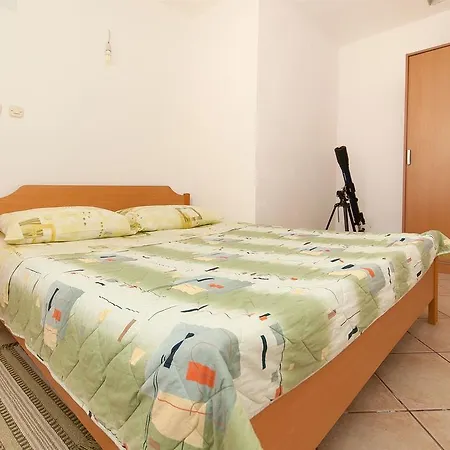 House Vela Lozna بيت للعطل