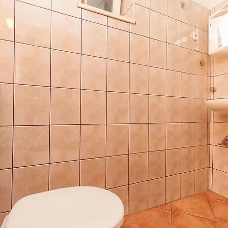House Vela Lozna Дом отдыха *