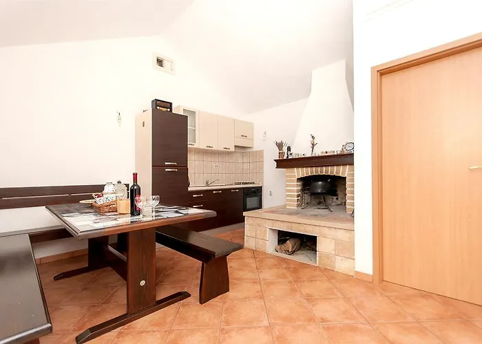 House Vela Lozna بيت للعطل *