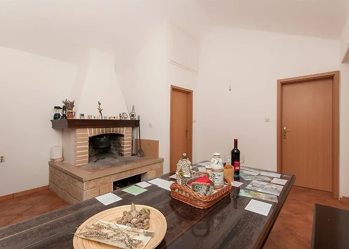 House Vela Lozna * بوستيرا